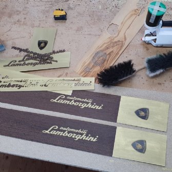 WENGE und Gold Farbe Intarsie © skiwerk