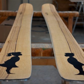 Powder-Rocker mit Kerneschenfurnier belegt und Lackarbeit