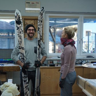 Fast fertig - nur noch die Seitenwangen fräsen.