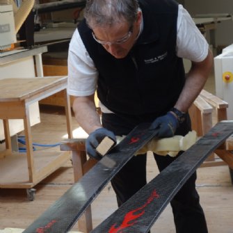 Sommer-Einzelworkshop mit dem Bau eines Carbon Racer.