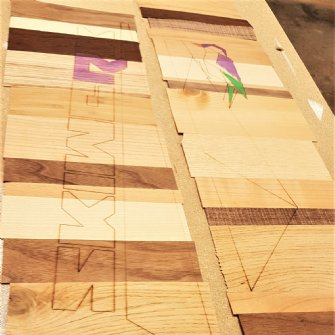 Skioberfläche mit verschiedenen Holzarten, Garvur und Farbe © skiwerk